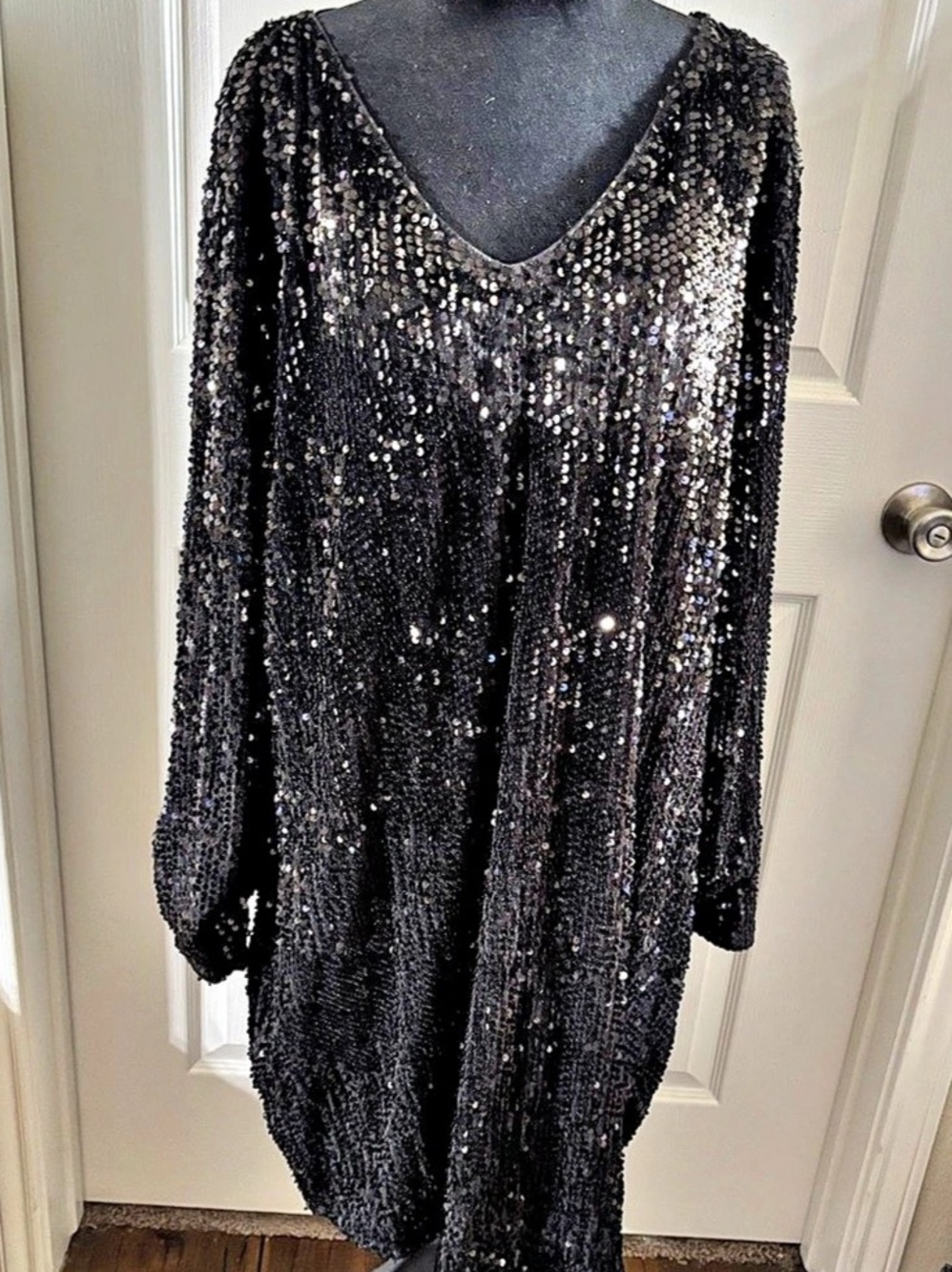 IN'VOLAND Plus Size V-Neck Sequin Party Cocktail Dress 24W NWT